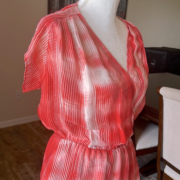 Revolve |Parker Matilda Dress in Horizon Riptide (oversized) - Picture 7 of 9